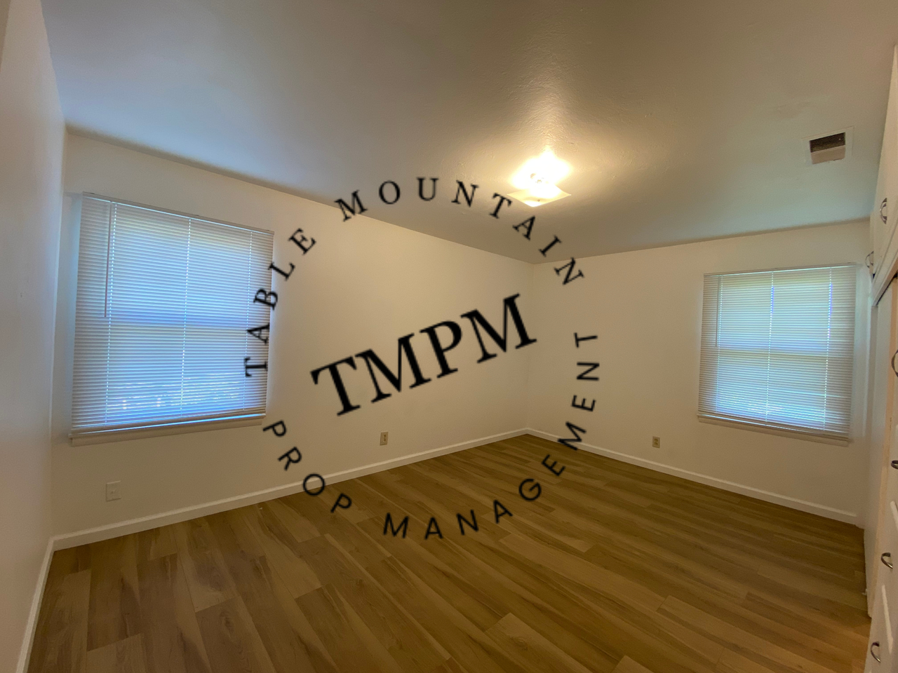 2510 Yard St - Photo 4 of 9