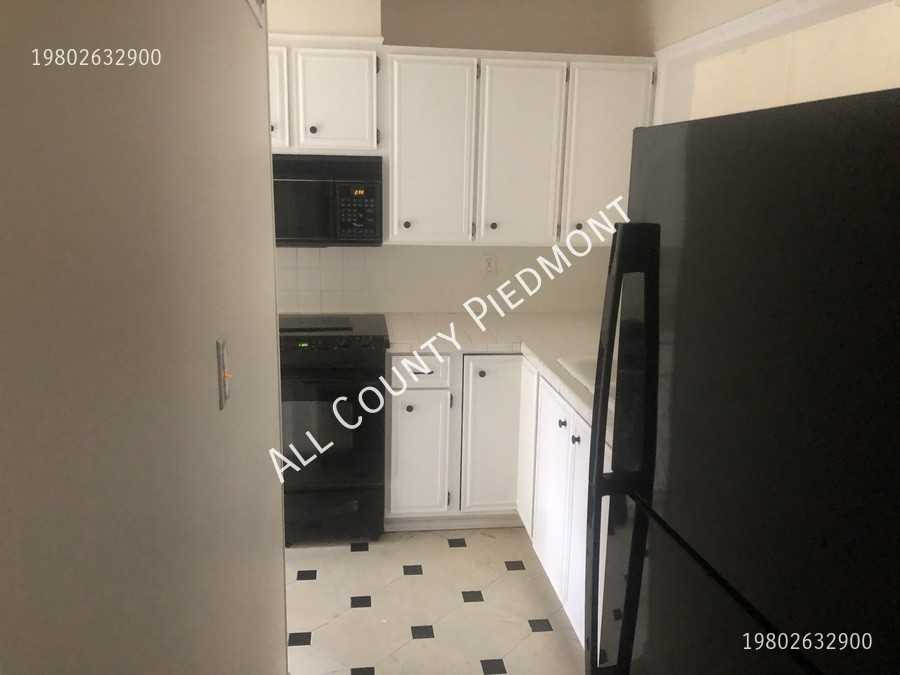 43 Old Post Rd - Photo 3 of 9