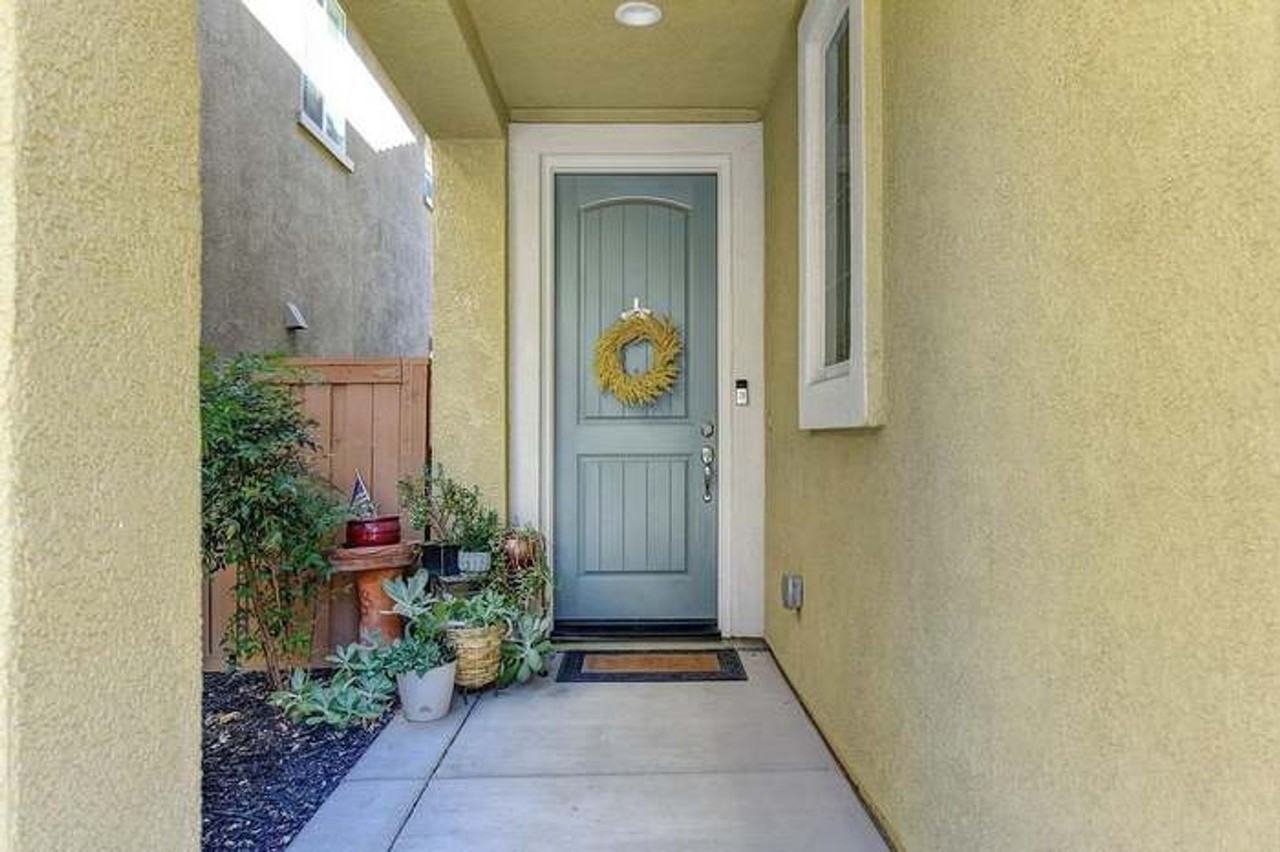 2093 Camino Real Way - Photo 2 of 33