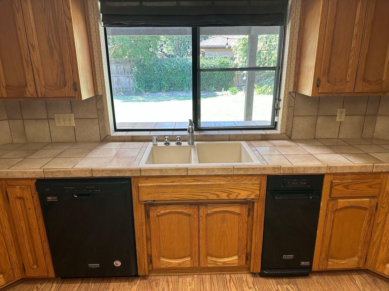 475 E Mercedes St - Photo 5 of 50