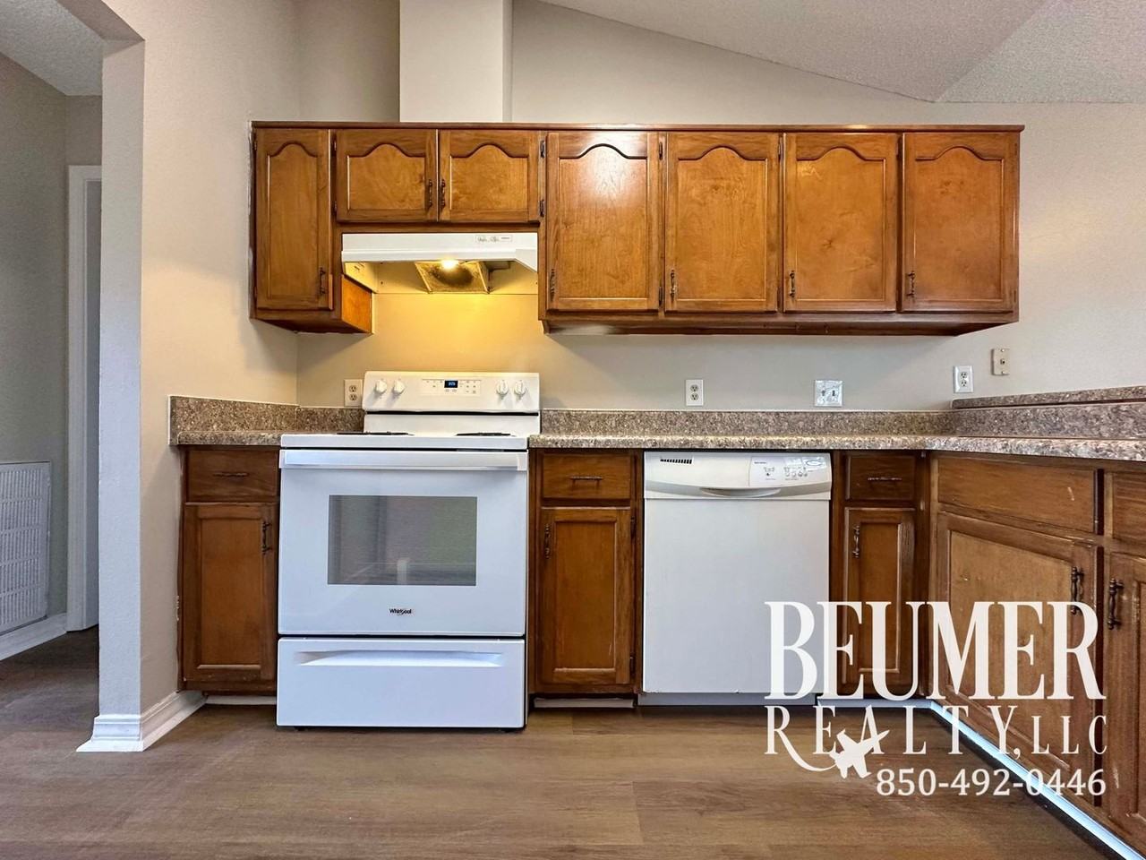 4818 Lanett Dr - Photo 4 of 20