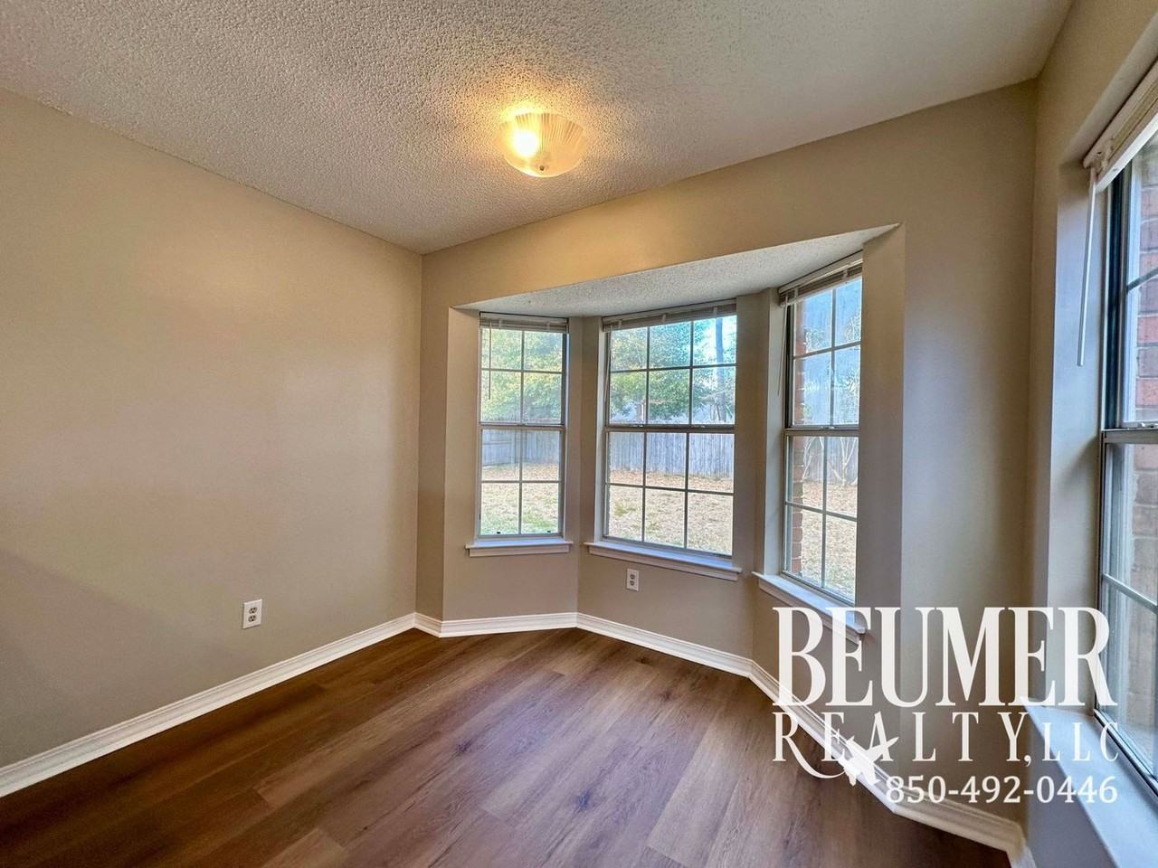 4818 Lanett Dr - Photo 5 of 20