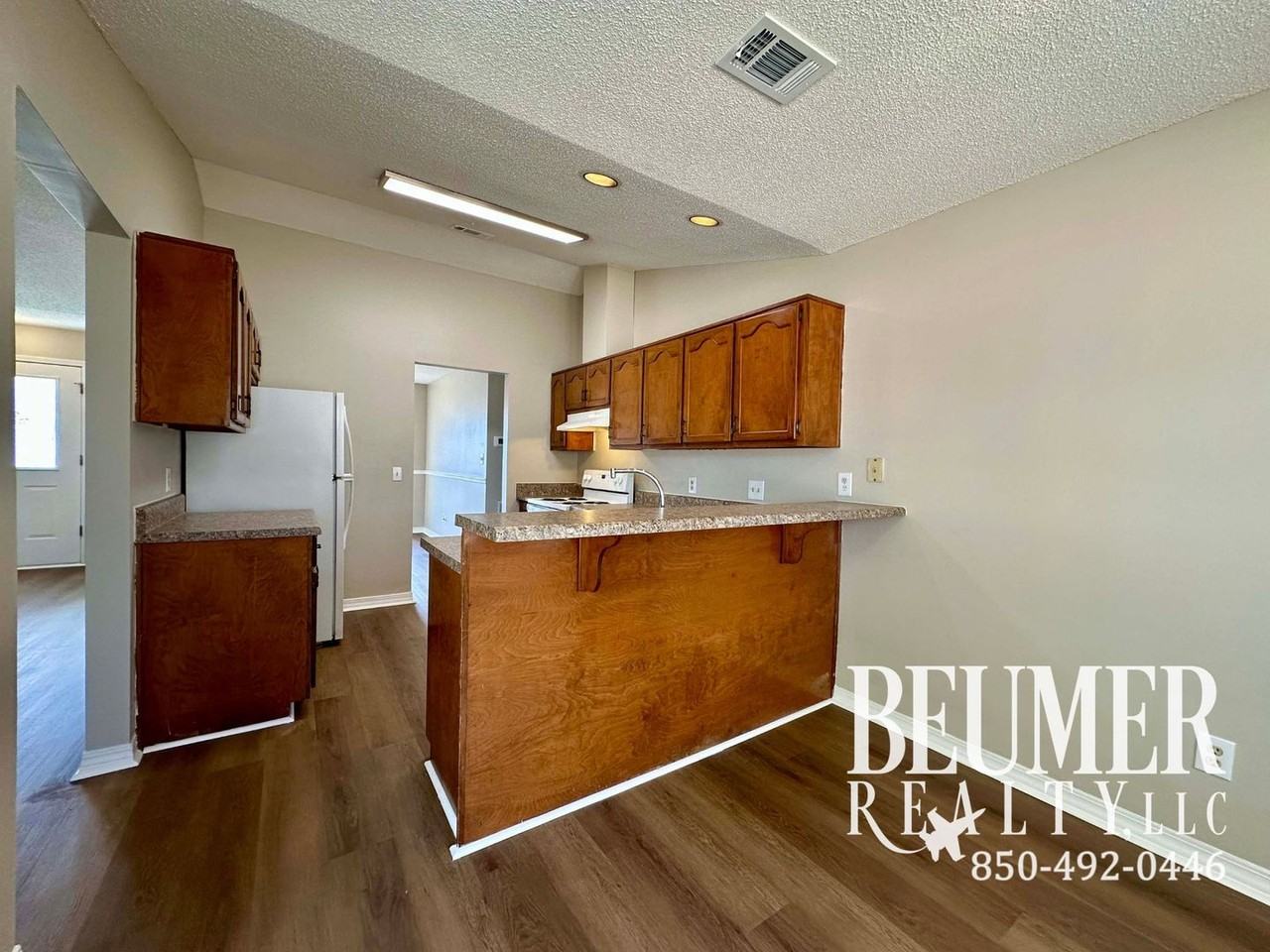 4818 Lanett Dr - Photo 7 of 20