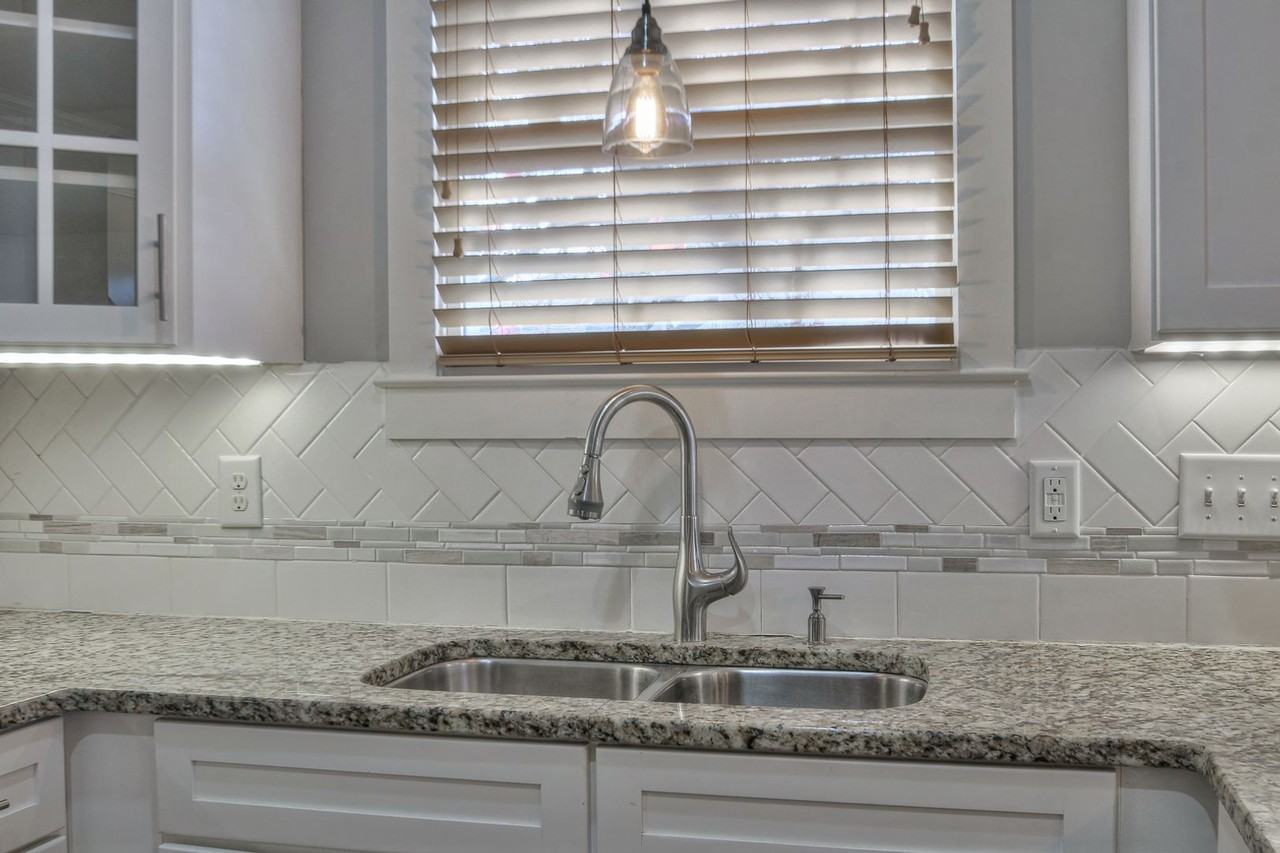 1327A Meridian St - Photo 6 of 46