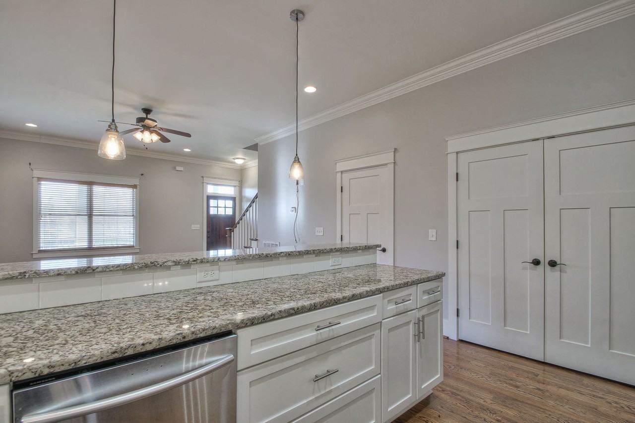 1327A Meridian St - Photo 7 of 46