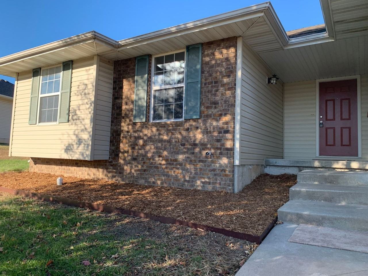 4539 W Kingsbury St - Photo 2 of 14