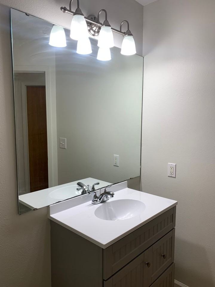 4539 W Kingsbury St - Photo 7 of 14