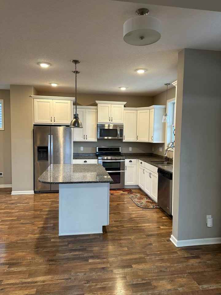 8528 Ellet Cir - Photo 3 of 12