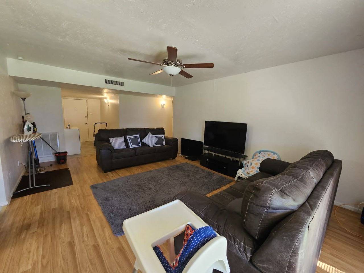 2036 Rose Hill Rd - Photo 6 of 15