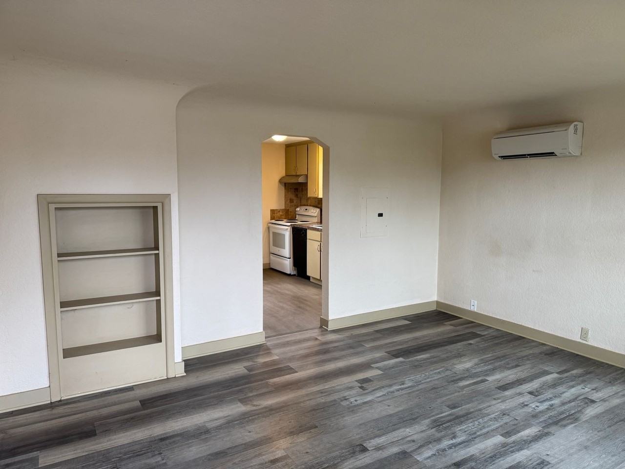 1770 W 18th Ave - Photo 3 of 23