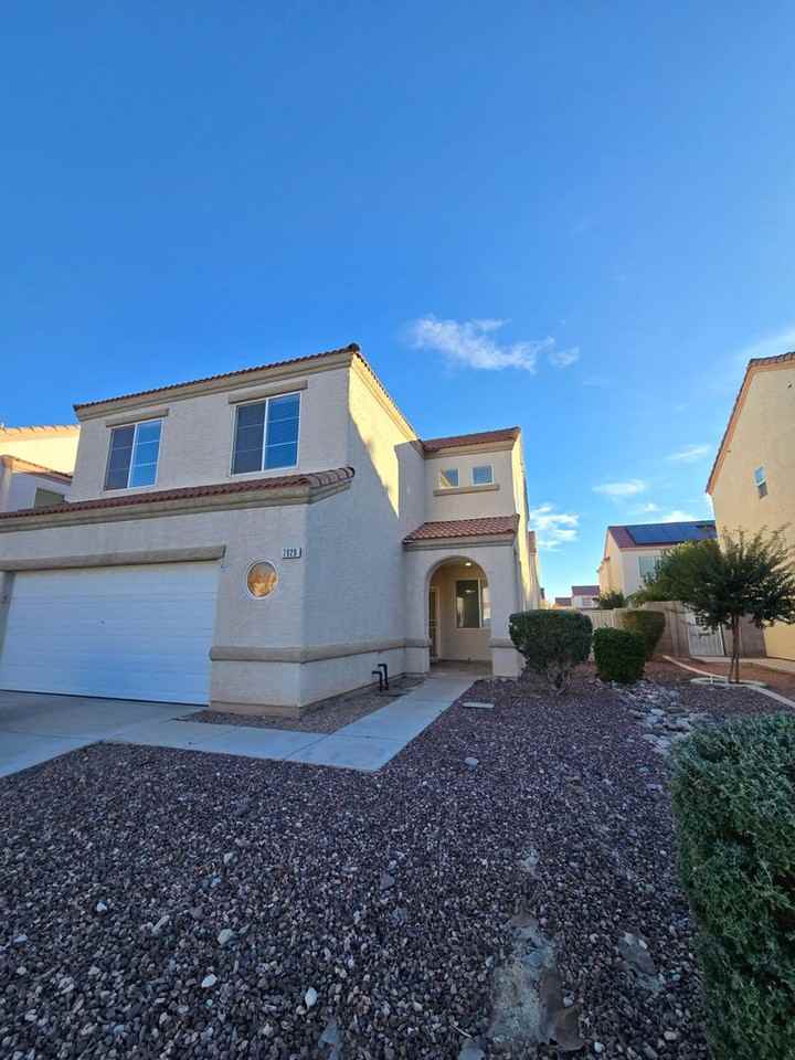 7629 Eclat Ct - Photo 3 of 49