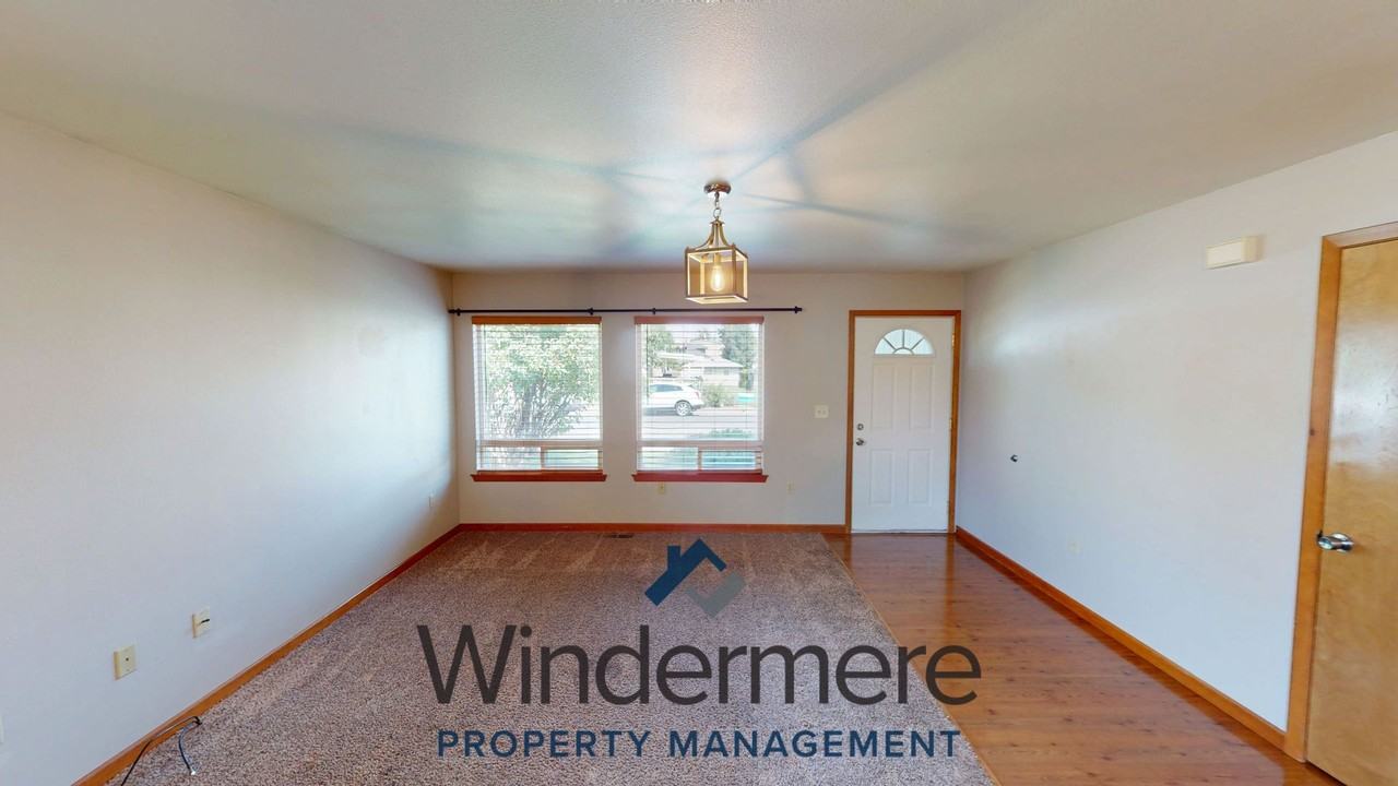 103 Sw 9th St - Photo 2 of 23