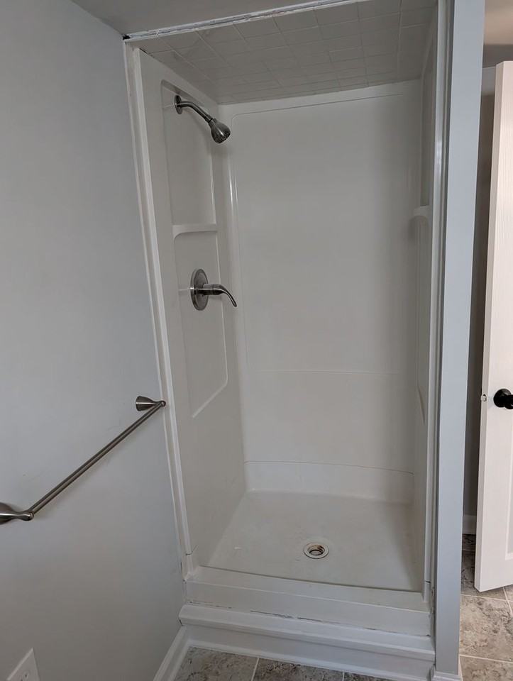 619 W Kings Hwy - Photo 6 of 10