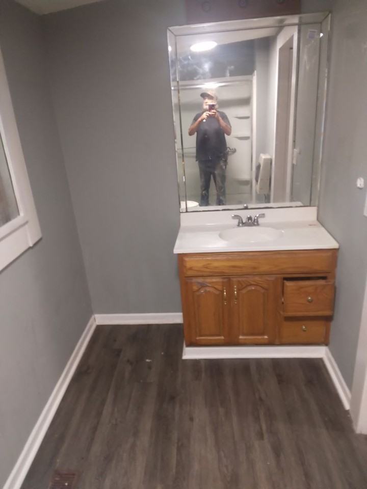 121 Baggett St - Photo 3 of 6