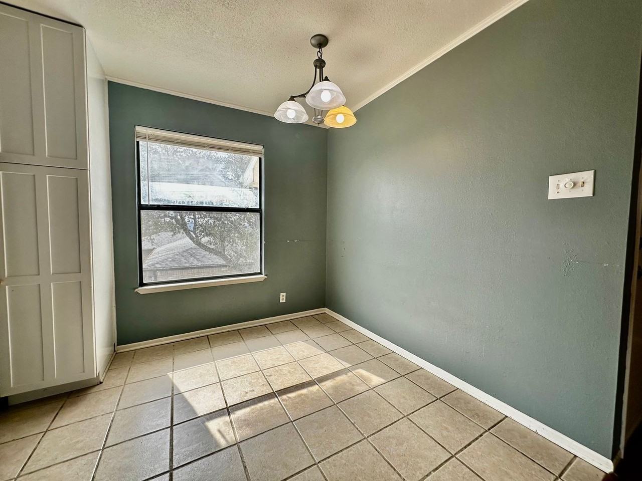 804 Olympic Dr - Photo 5 of 12