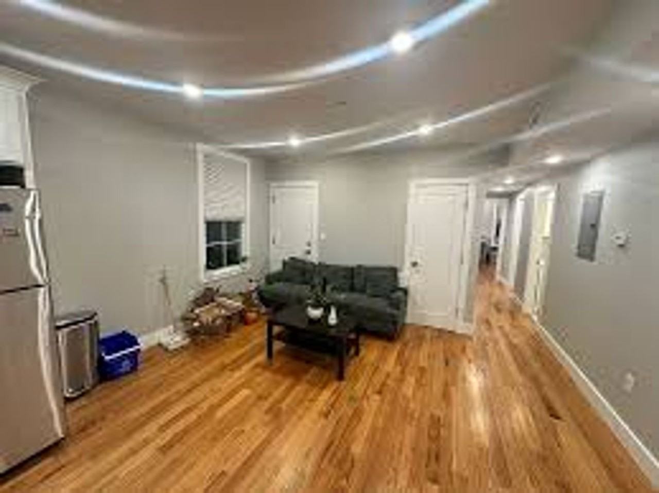 1621D Tremont St - Photo 4 of 7