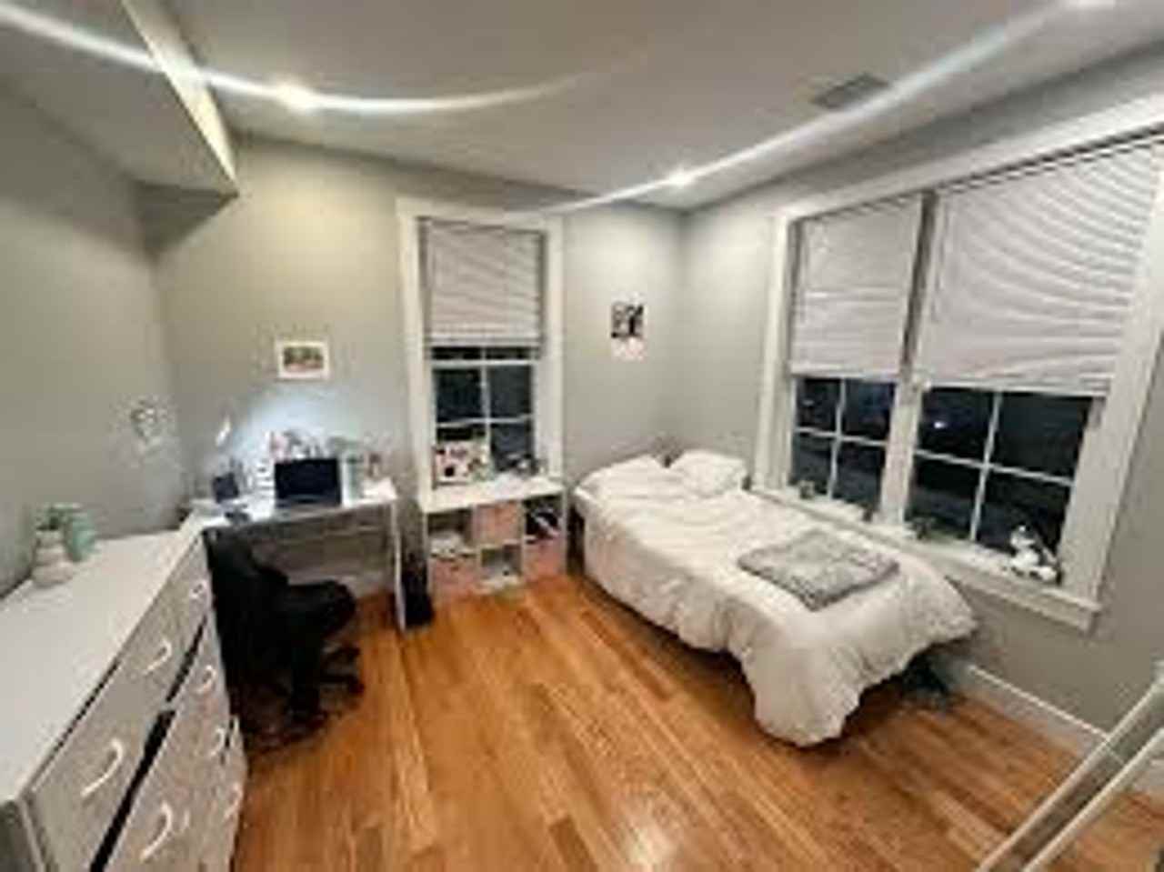 1621D Tremont St - Photo 5 of 7