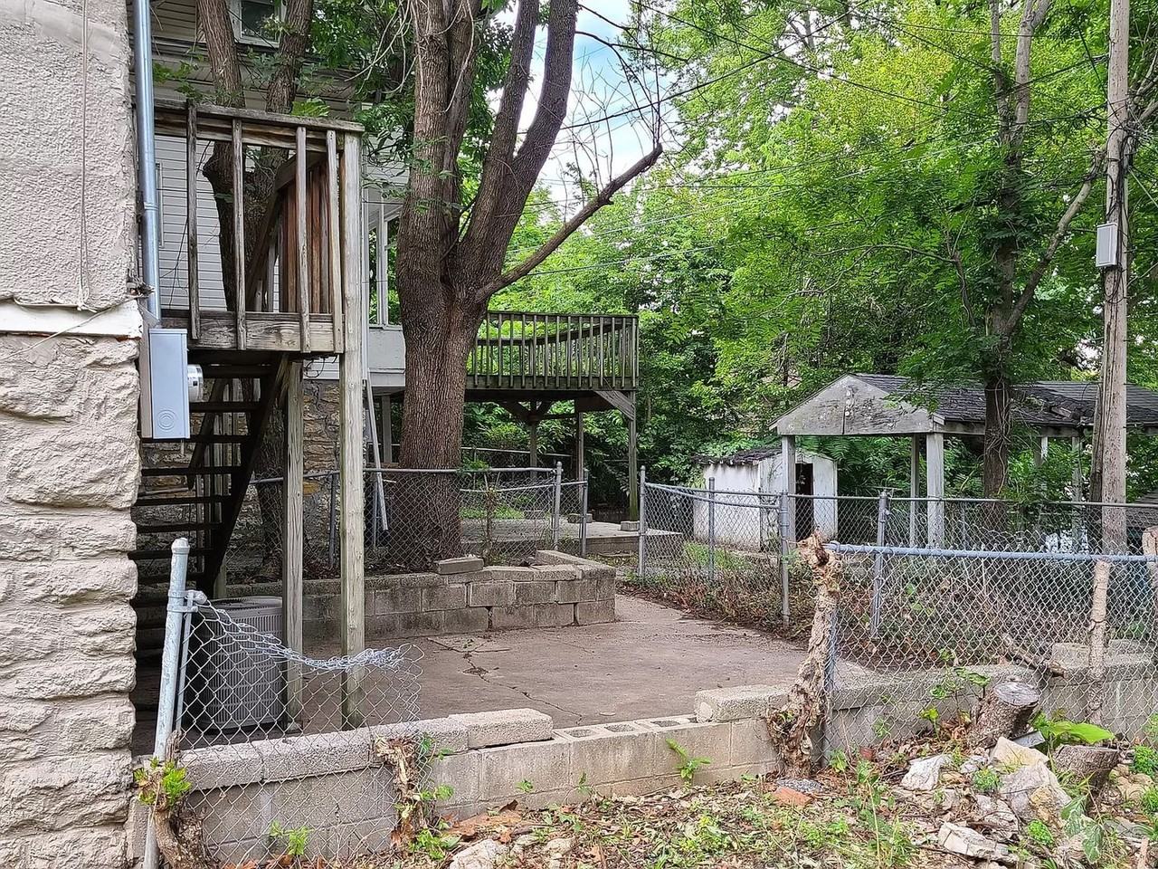 2729 Grove St - Photo 3 of 22