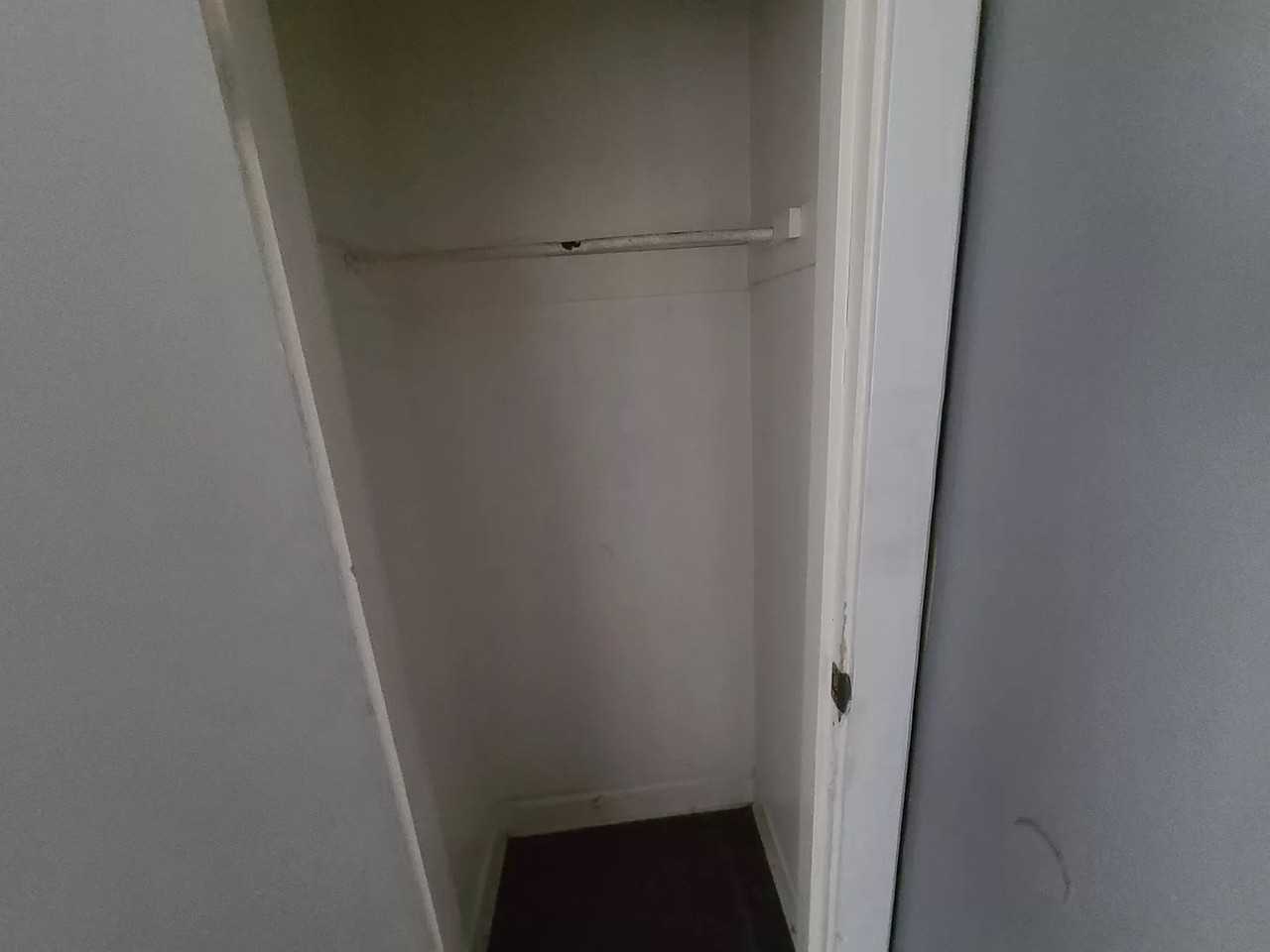 2729 Grove St - Photo 5 of 22