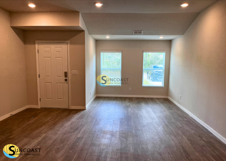 397 Greenbriar Blvd - Photo 4 of 12