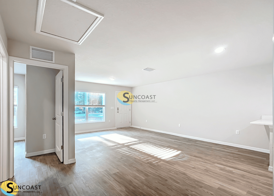 9368 N Peachtree Way - Photo 4 of 21