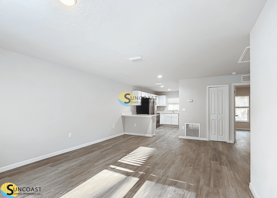 9370 N Peachtree Way - Photo 2 of 21