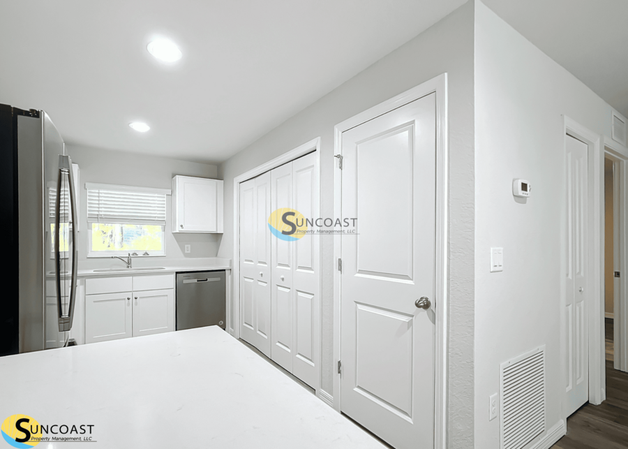 9370 N Peachtree Way - Photo 7 of 21