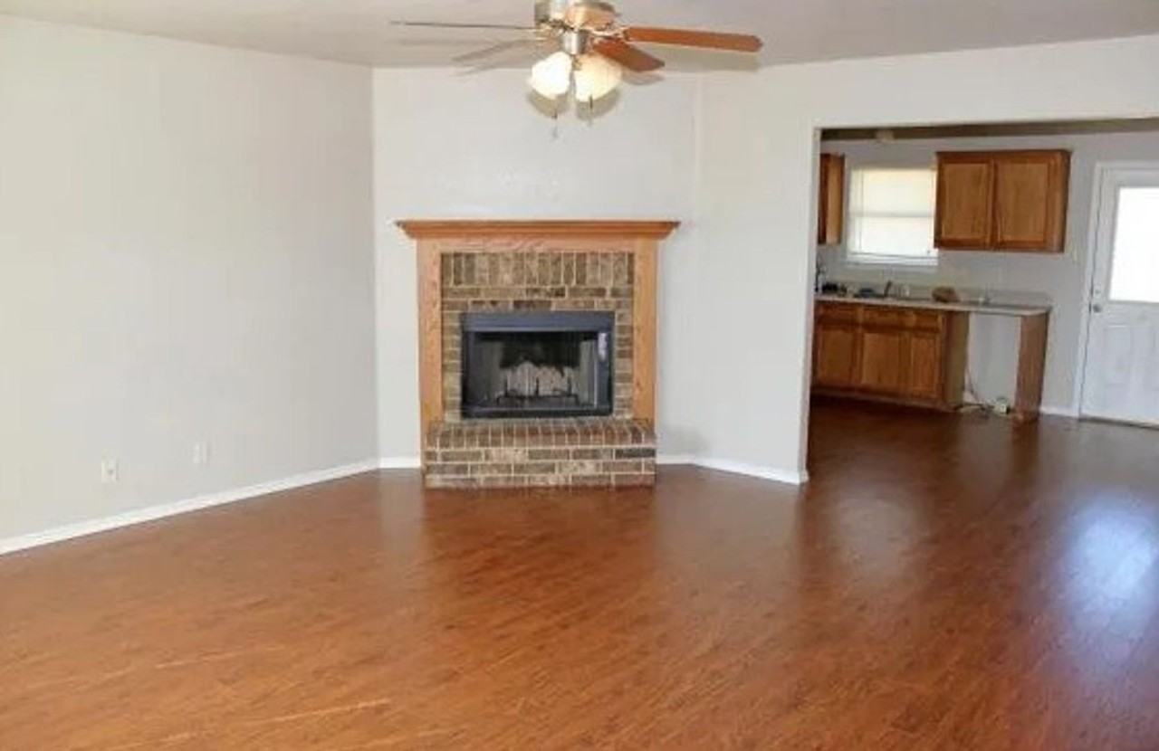 3705 Ida Dr - Photo 3 of 8