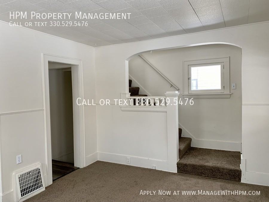 1221 Girard St - Photo 2 of 11