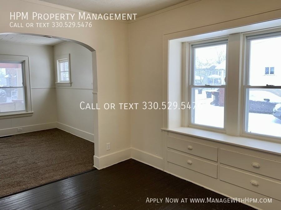 1221 Girard St - Photo 4 of 11