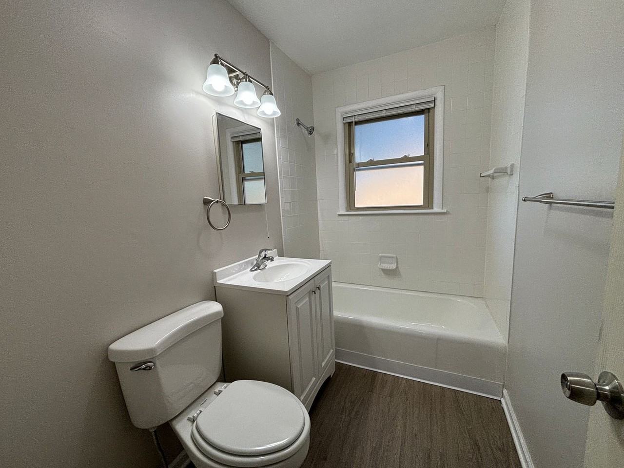 405 Cline St - Photo 7 of 11