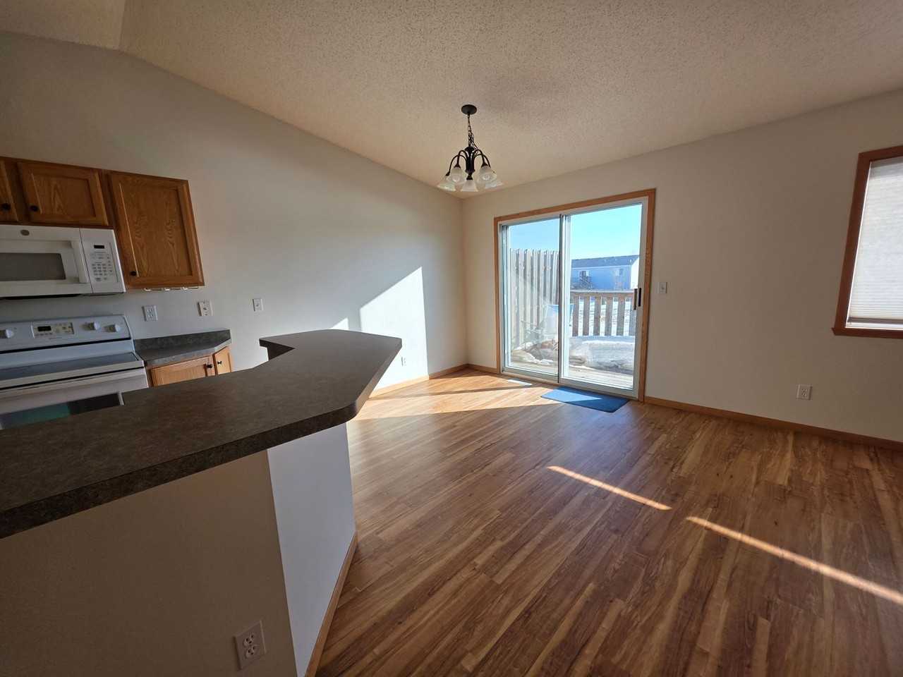 1625 41st Ave S - Photo 3 of 10