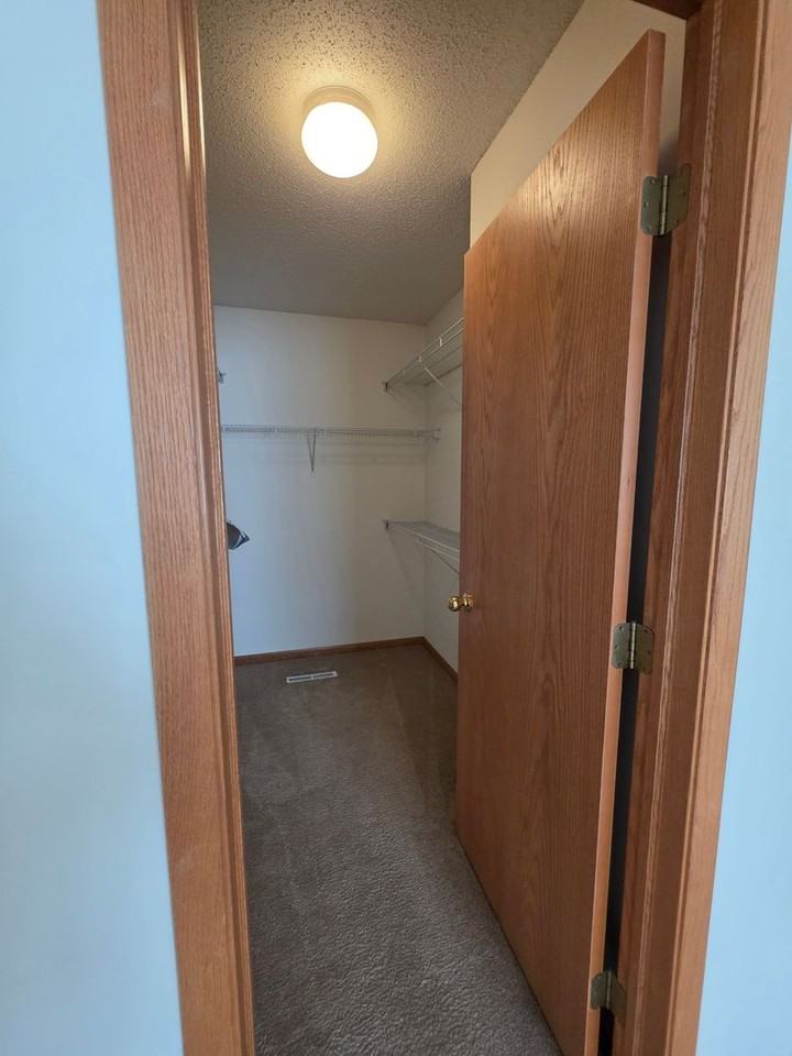 1625 41st Ave S - Photo 7 of 10