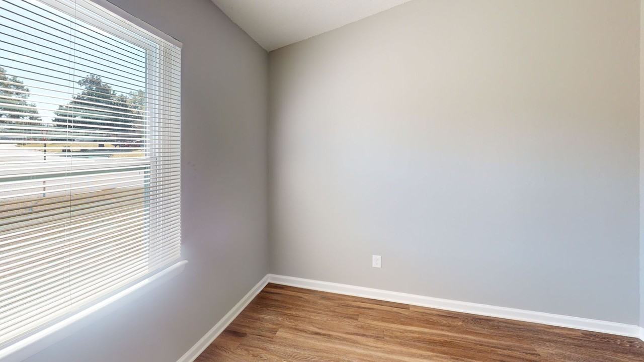 938 Bramblewood Ln - Photo 6 of 10