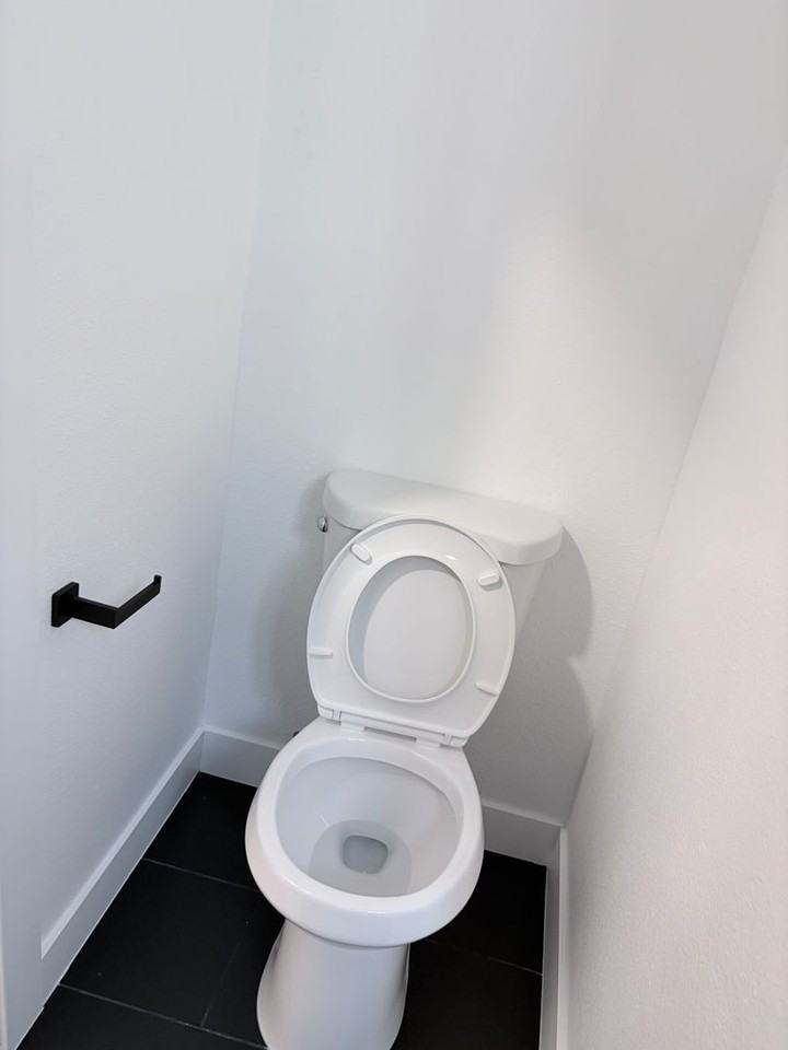 8223 S Main St - Photo 5 of 19