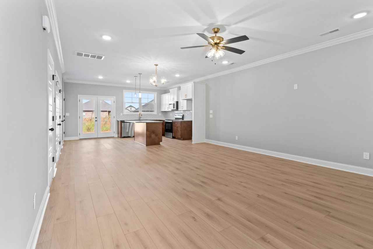 243 Susan Lynn Dr - Photo 7 of 24