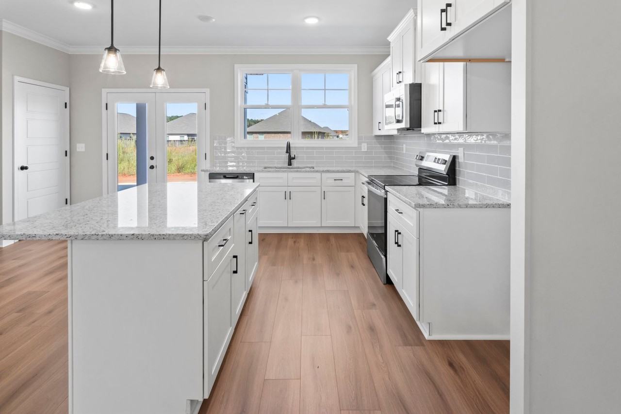 245 Susan Lynn Dr - Photo 3 of 22