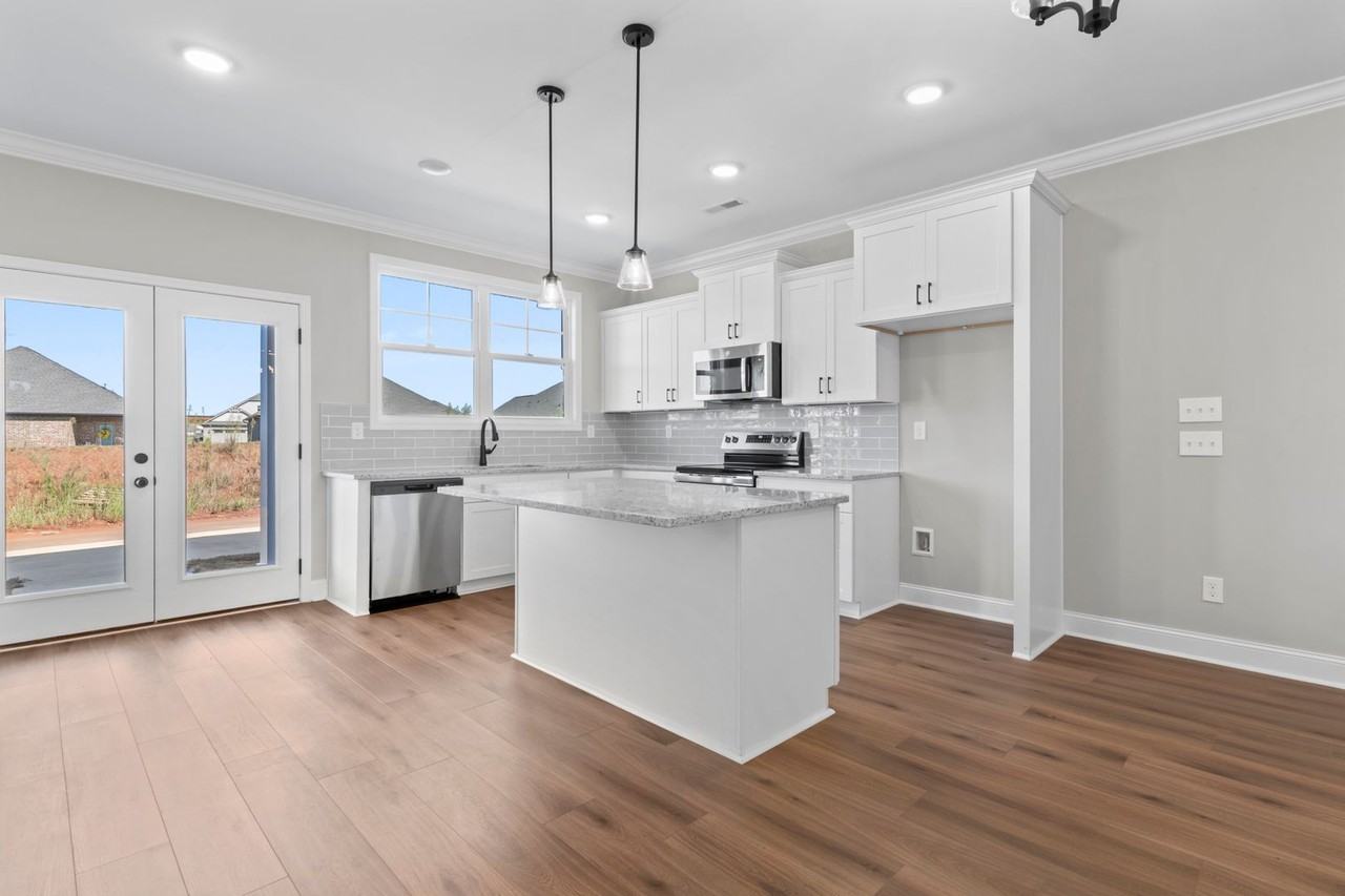 245 Susan Lynn Dr - Photo 4 of 22