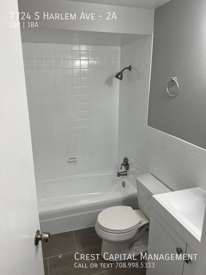 7724 S Harlem Ave #2E - Photo 7 of 9