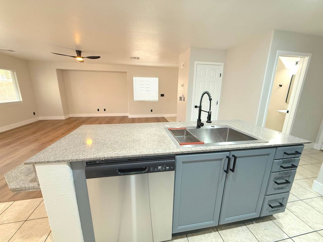 224 Wicked Wedge Way - Photo 6 of 34