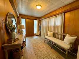 featured image of 1 S Brown St