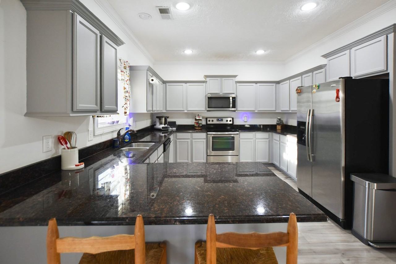 3354 Cotham Ln - Photo 4 of 18