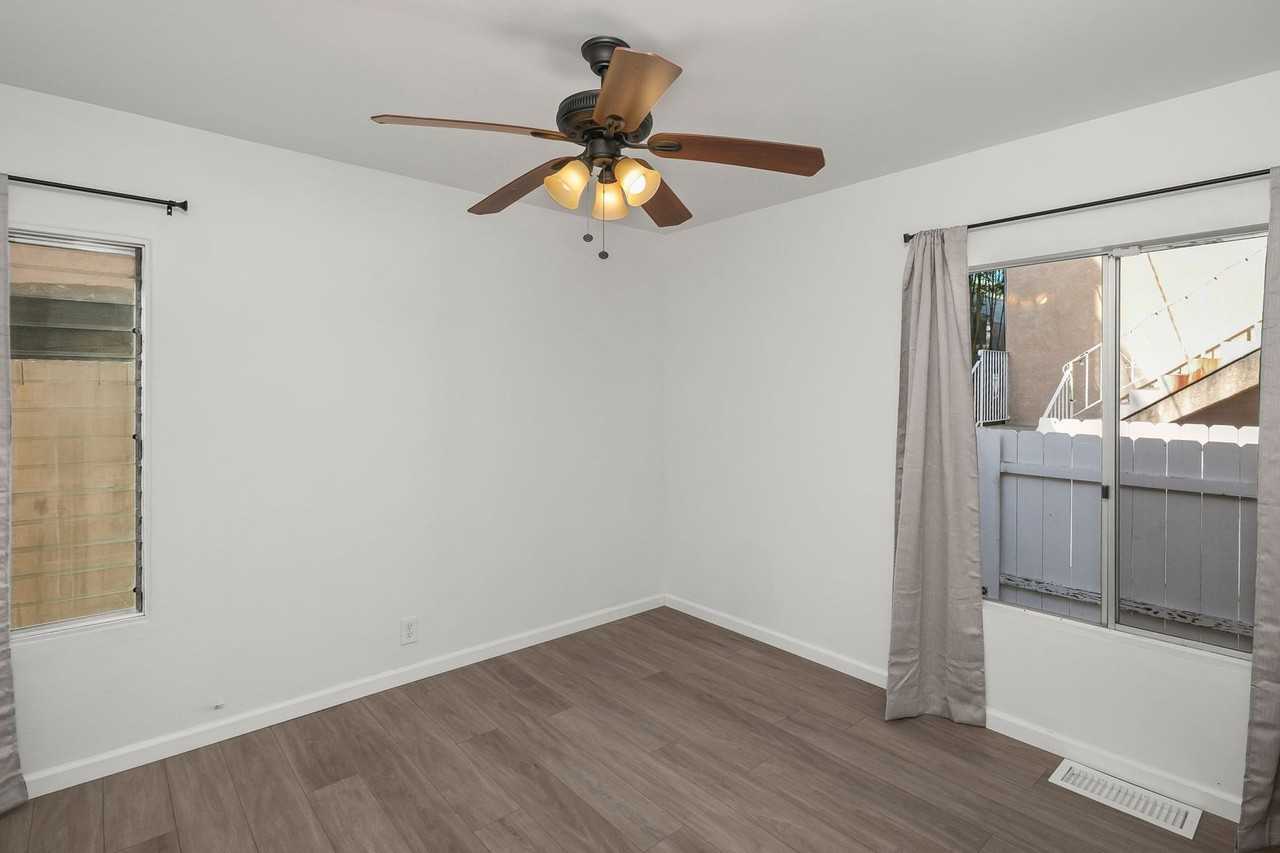 3136 Emerson St - Photo 7 of 31