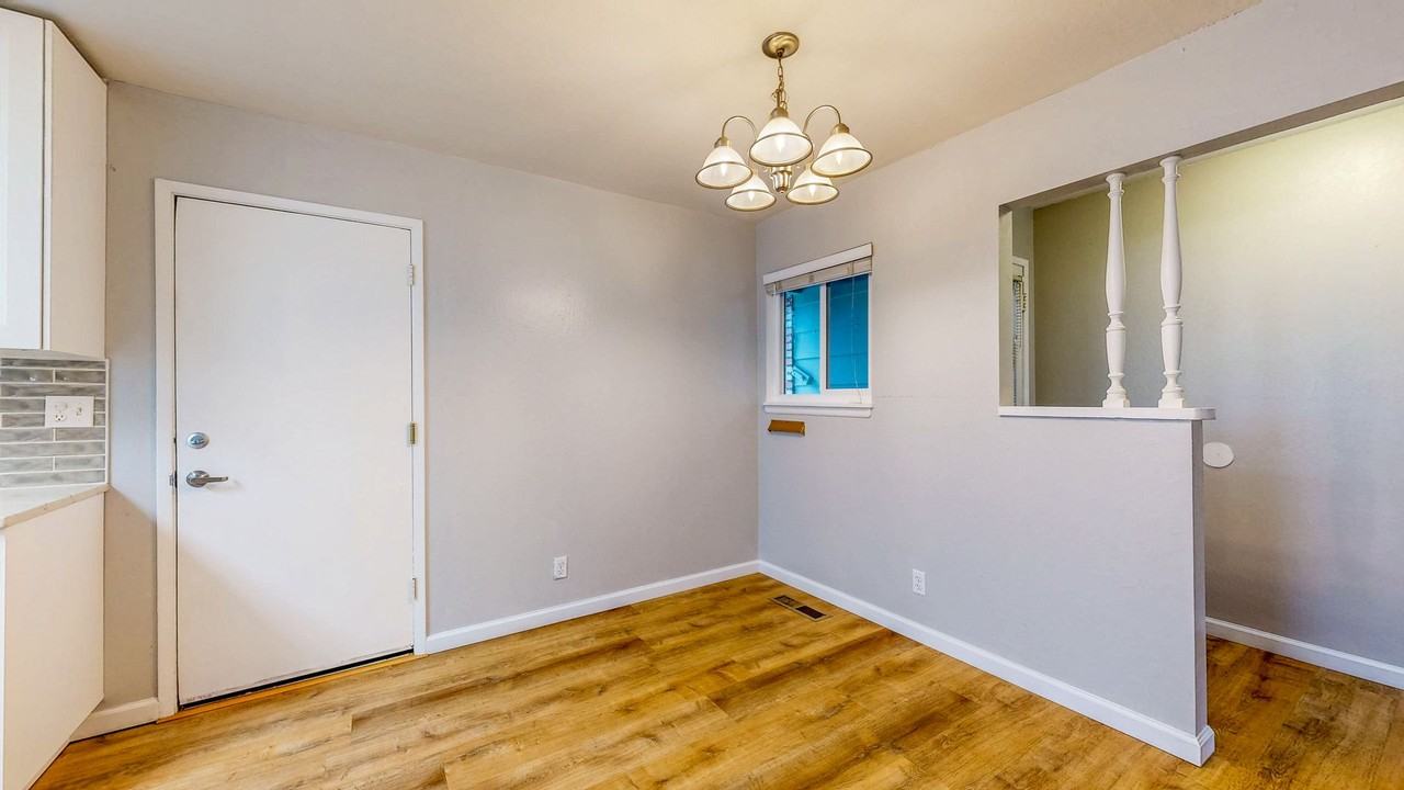 773 Hoen Ct - Photo 6 of 39