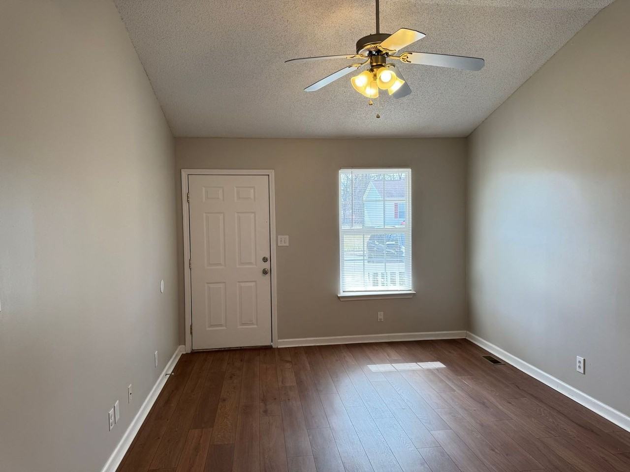 505 Caney Ct - Photo 2 of 21