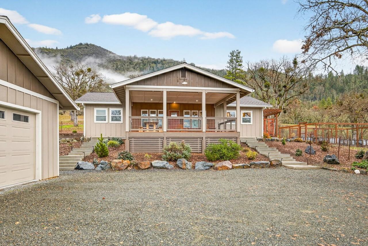 860 Humbug Creek Rd - Photo 3 of 50