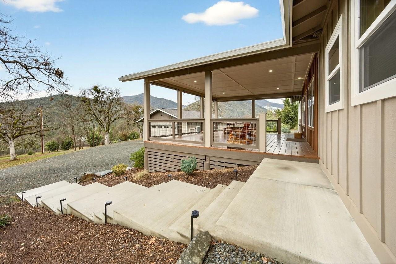 860 Humbug Creek Rd - Photo 4 of 50