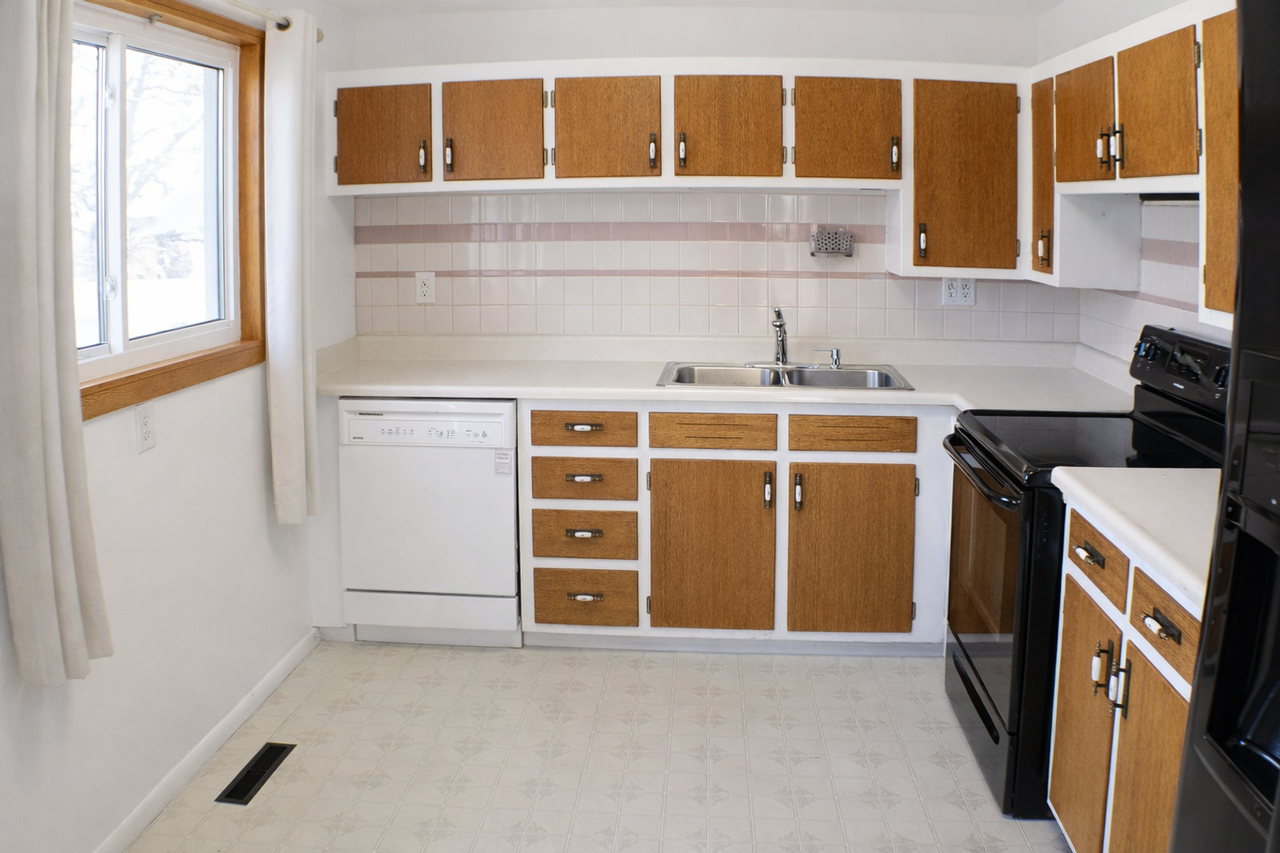 3126 Larkspur Dr - Photo 4 of 13