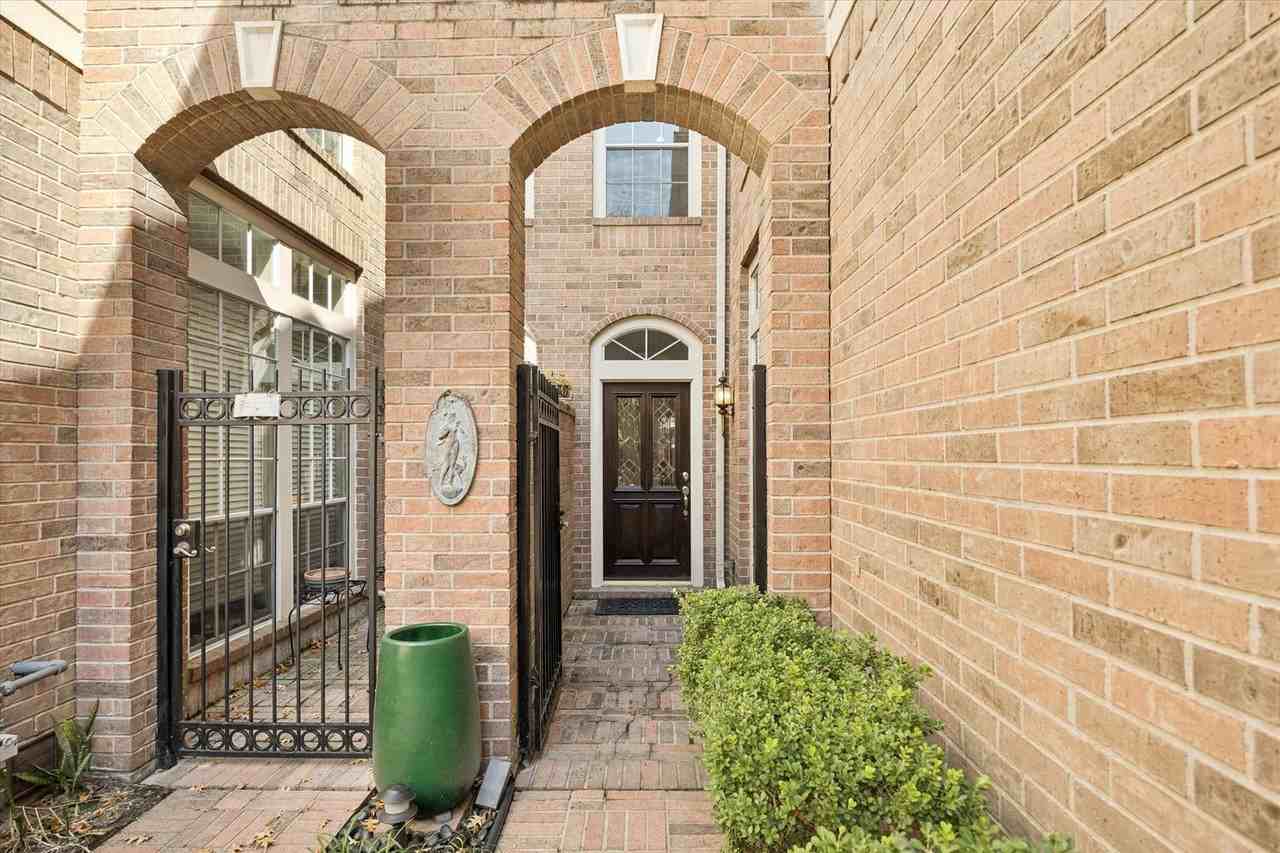 1214 W Alabama St - Photo 2 of 30