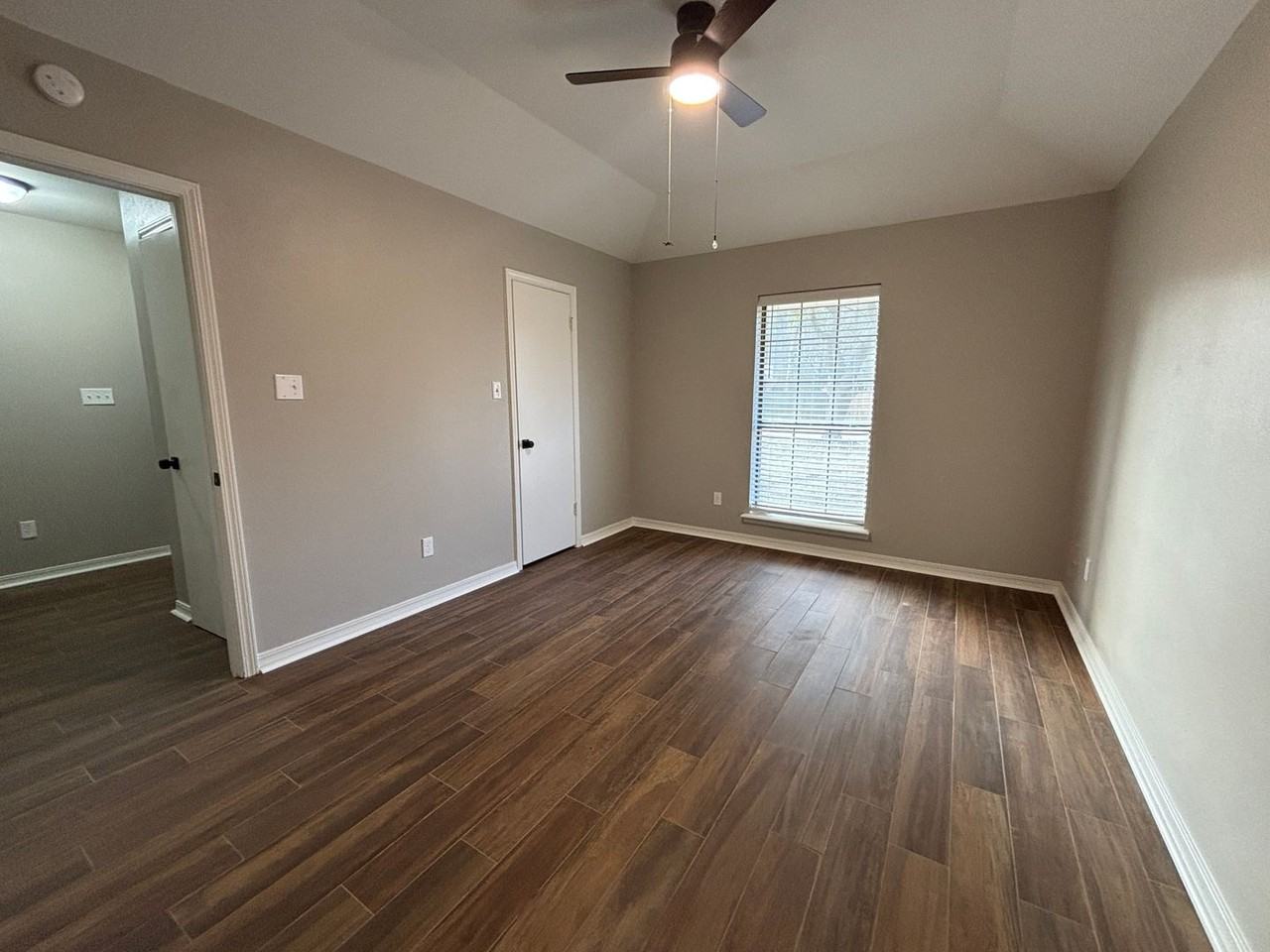 4558 Pine Crest Dr - Photo 3 of 10